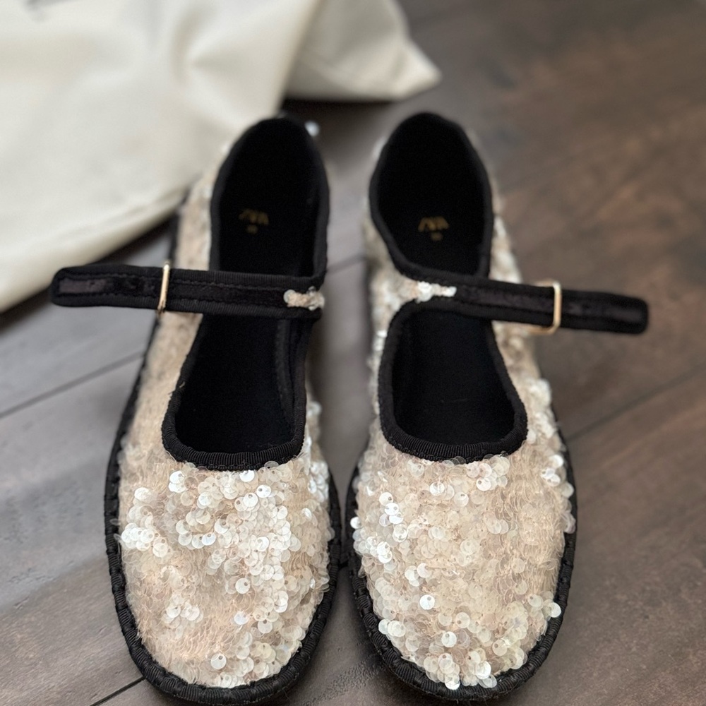Zara Kids Sparkling Dress Shoes in Black and Cream